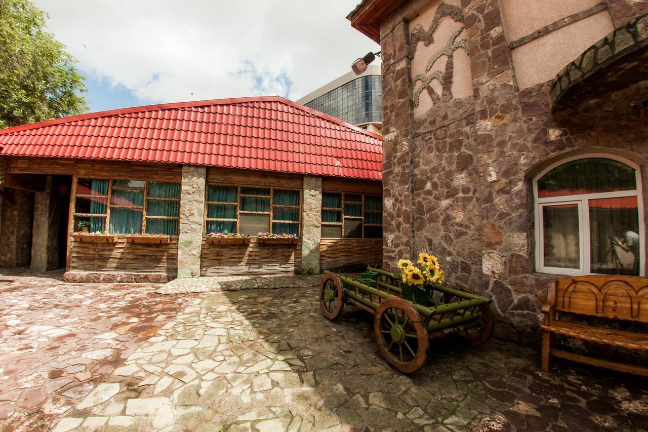 Hotel Edem Karagandy Εξωτερικό φωτογραφία